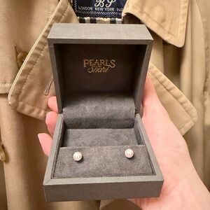 Pearls by Shari 18kt solid white gold akoya salt water pearl stud earrings